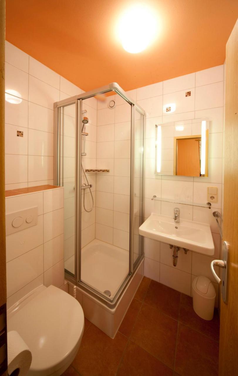 Gasthaus Zur Wolfsschlucht Hotel Sugenheim Esterno foto