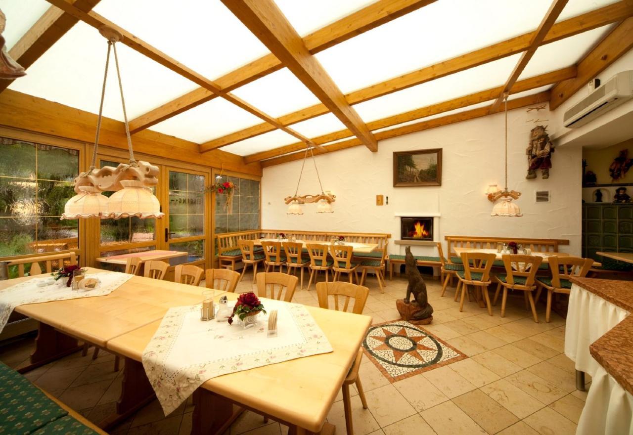 Gasthaus Zur Wolfsschlucht Hotel Sugenheim Esterno foto
